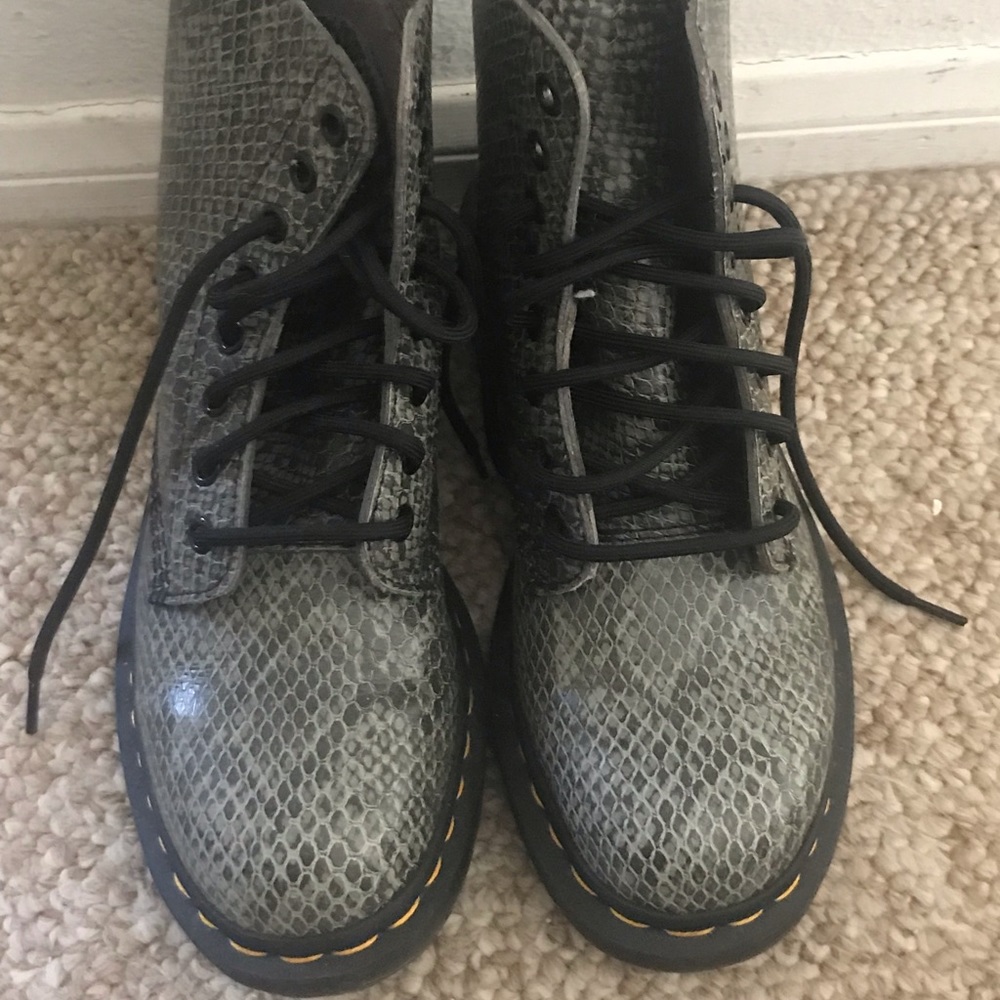 COPY - Dr. Martens Women's Pascal Viper Combat Bo…